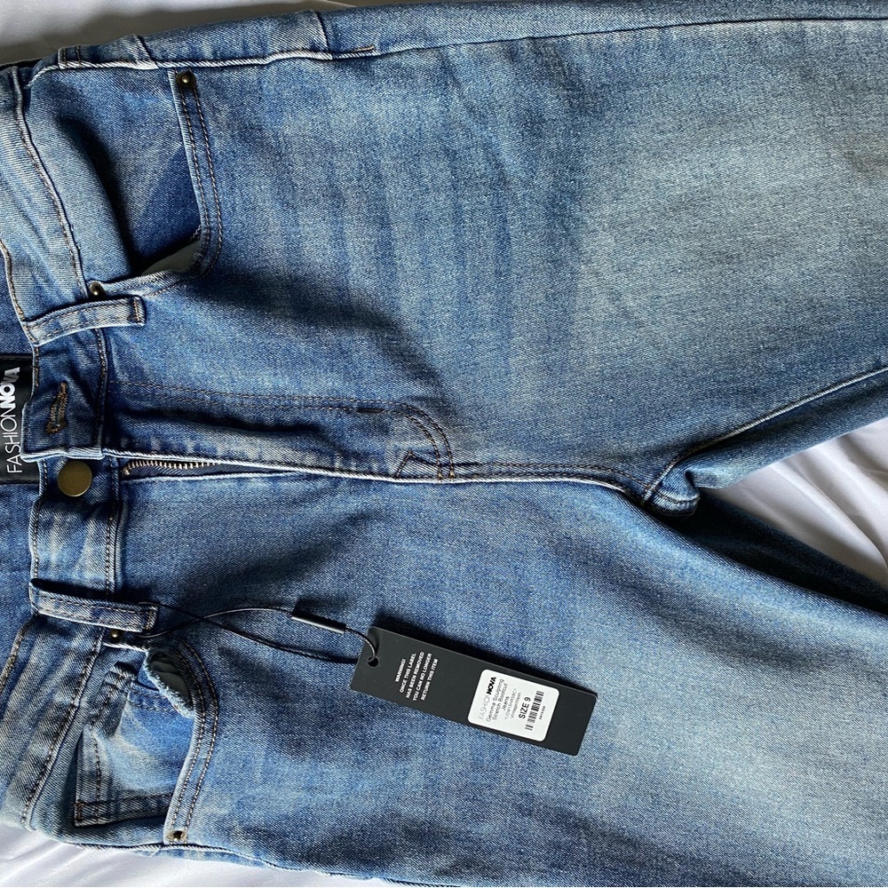 Fashion Nova Gemma Sculpting Stretch Bootcut Vintage Wash Jeans Size 9